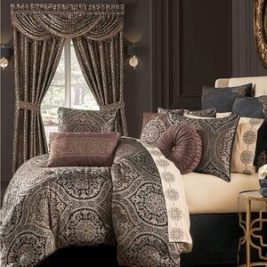 J. Queen New York king comforter set- mahogany